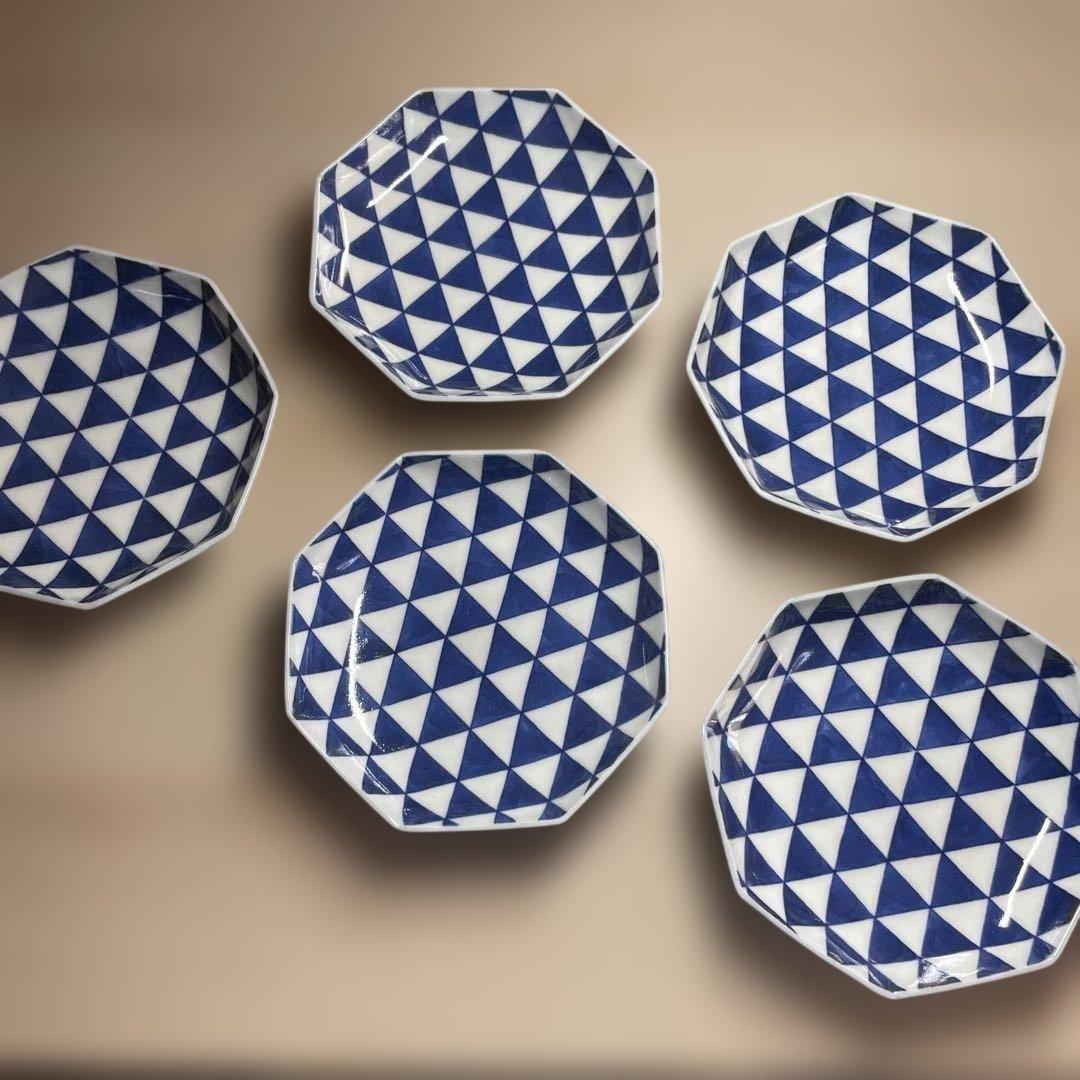 今泉今右衛門　鍋島染付ウロコ紋八角皿五客　箱なし