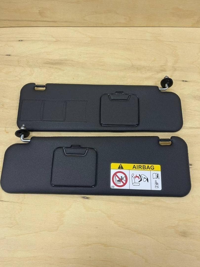 200系ハイエース ダークプライム２ サンバイザー　バイザーホルダー付きブラック