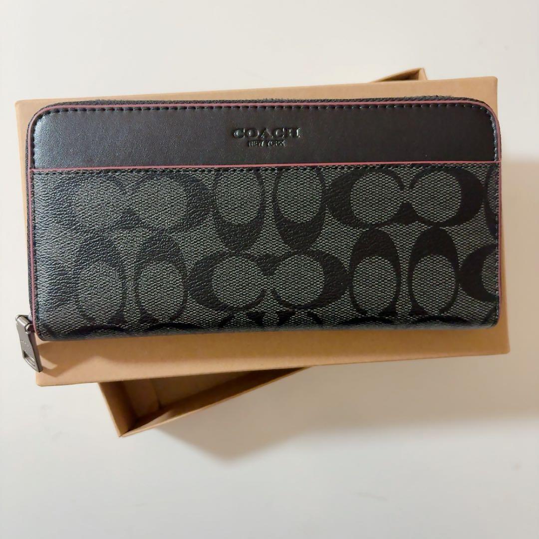 COACH 長財布　シグネクチャー柄　ラウンドファスナー　ブラック　未使用品