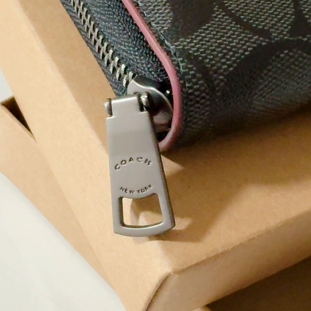 COACH 長財布　シグネクチャー柄　ラウンドファスナー　ブラック　未使用品