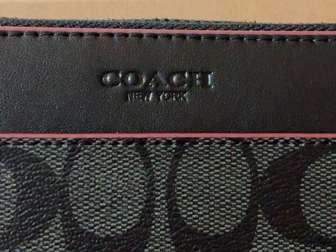 COACH 長財布　シグネクチャー柄　ラウンドファスナー　ブラック　未使用品