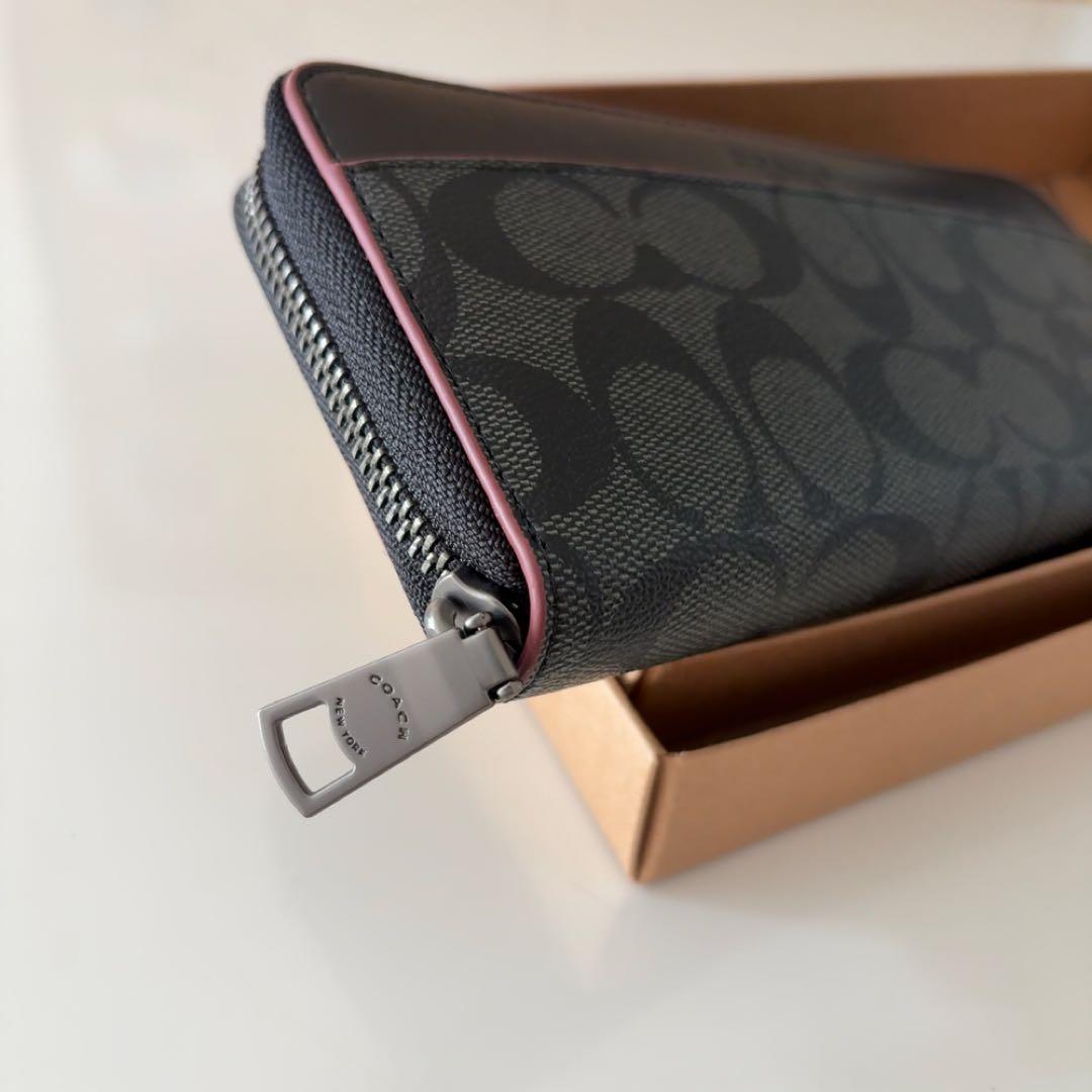 COACH 長財布　シグネクチャー柄　ラウンドファスナー　ブラック　未使用品