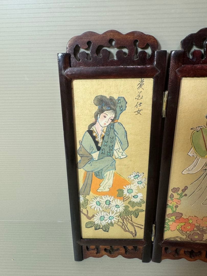 2874 中国美術工芸品　四美人花鳥図　卓上屏風　時代物