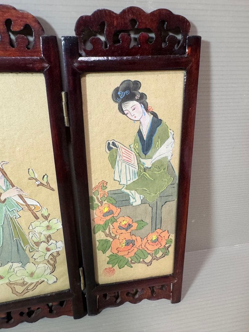 2874 中国美術工芸品　四美人花鳥図　卓上屏風　時代物