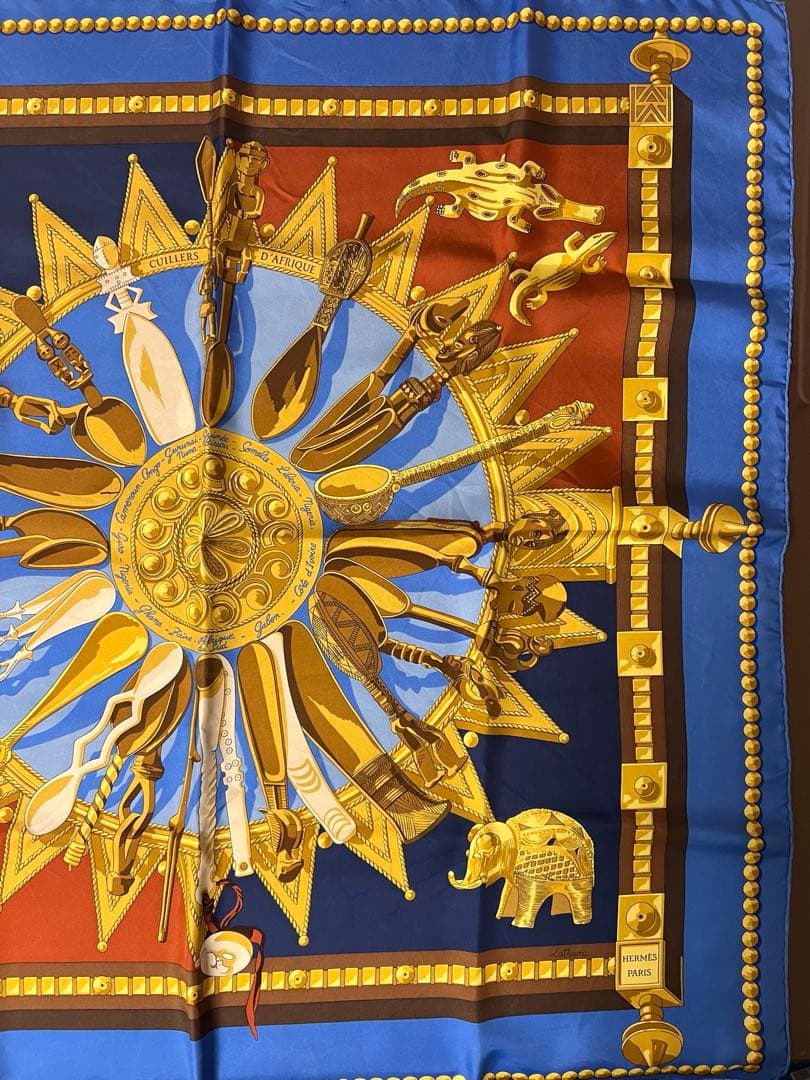 HERMES エルメス　スカーフ　 カレ90 エレファント　ブルー