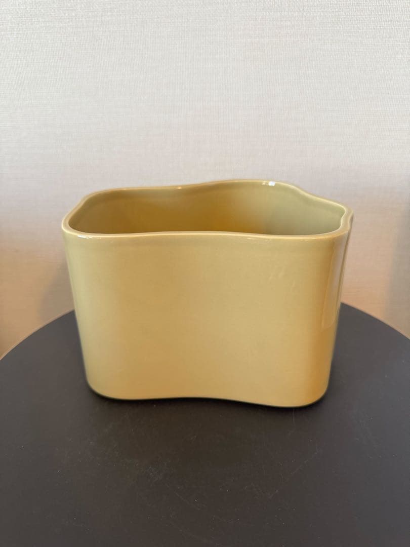 新品未使用　アルテック　Artek リーヒティエ　プラントポット　ライトグリーン