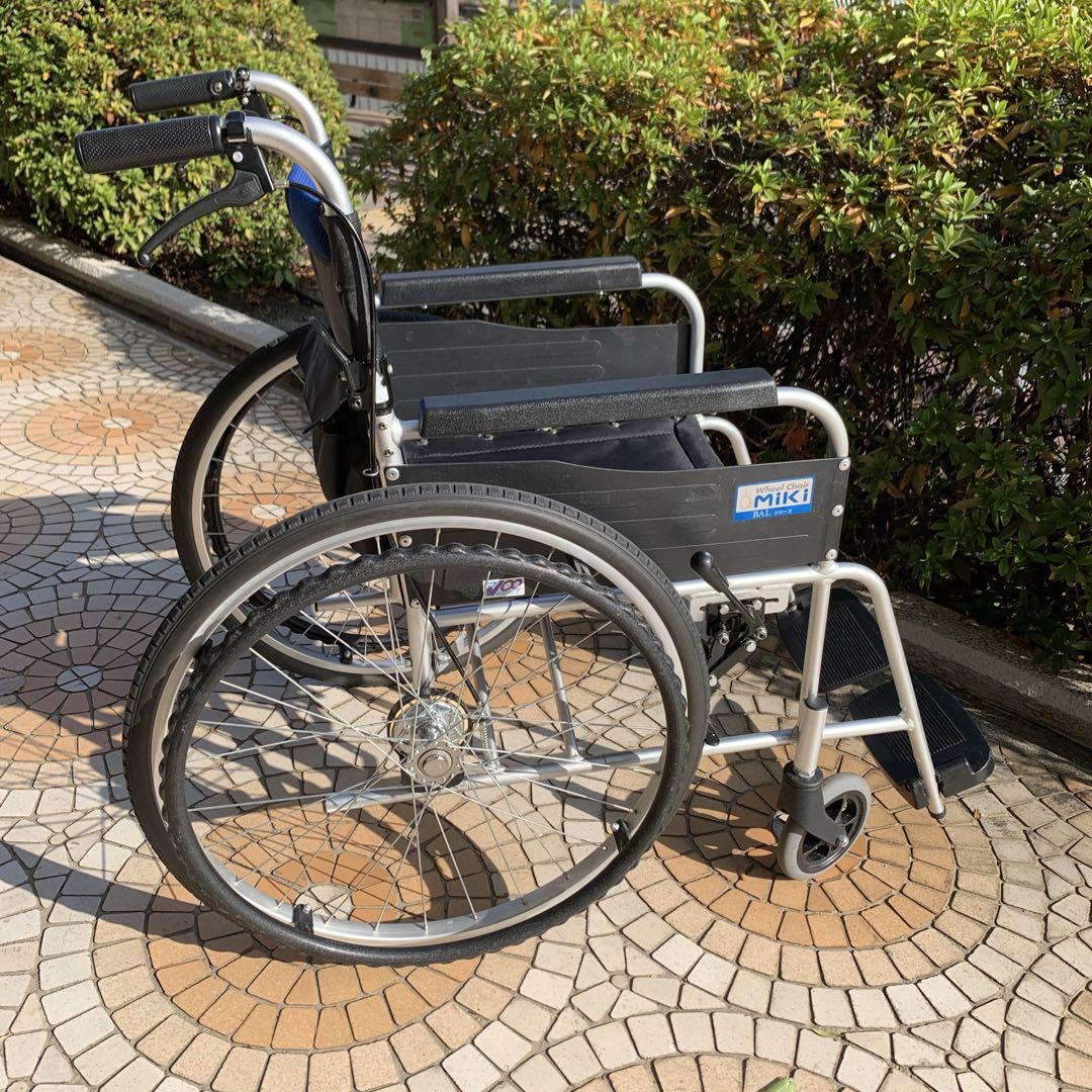 にこにこ　①MIKI　BAL-1　自走介助兼用　車椅子　ノーパンクタイヤ
