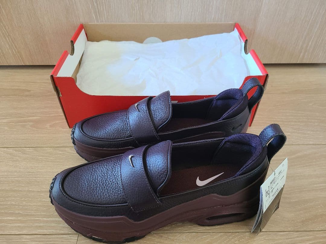 【新品未使用黒タグ箱付】NIKE AIRMAX PHENOMENA フェノメナ