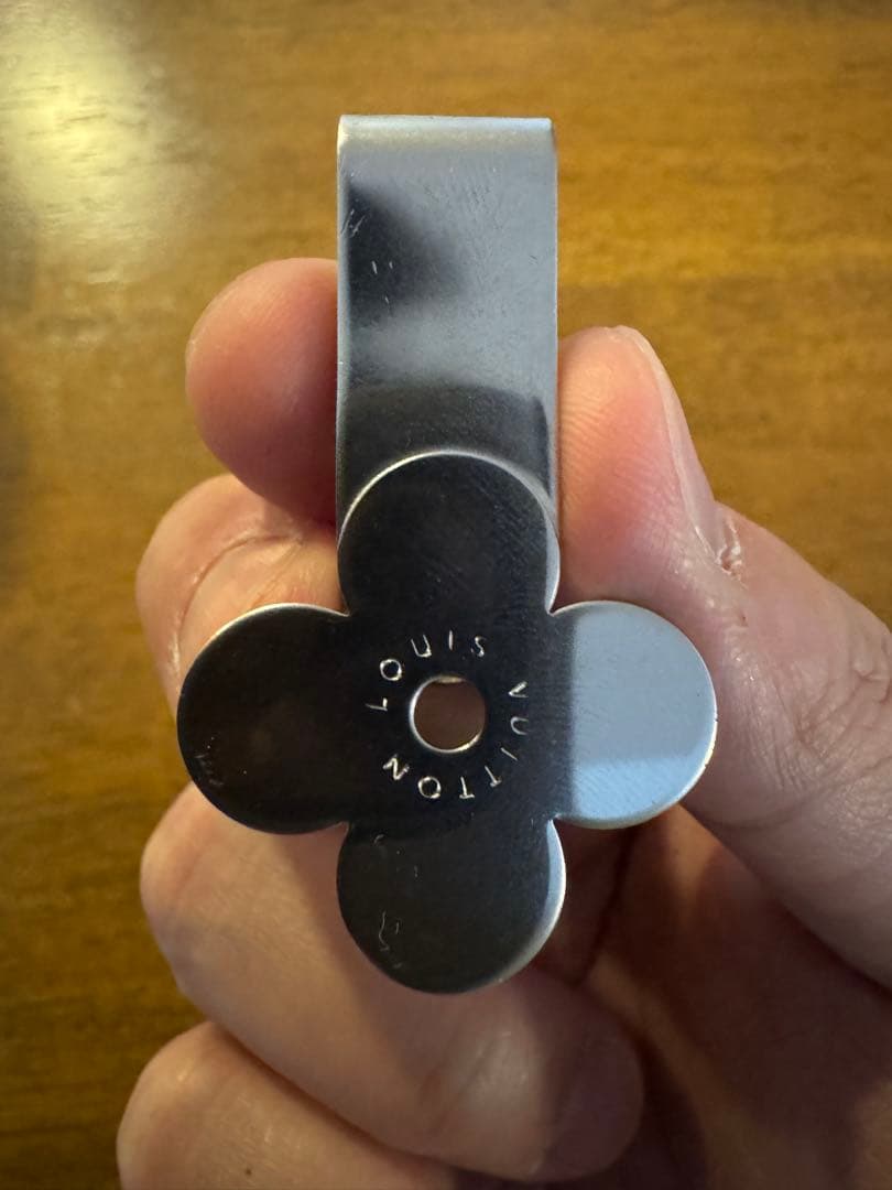 Louis Vuitton マネークリップ 四つ葉