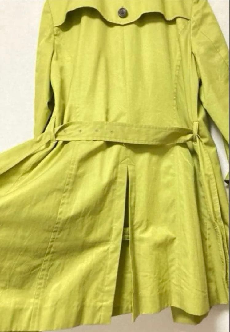 美品23区大きめレディーストレンチコート　ロングコート46号ライムグリーン黄緑
