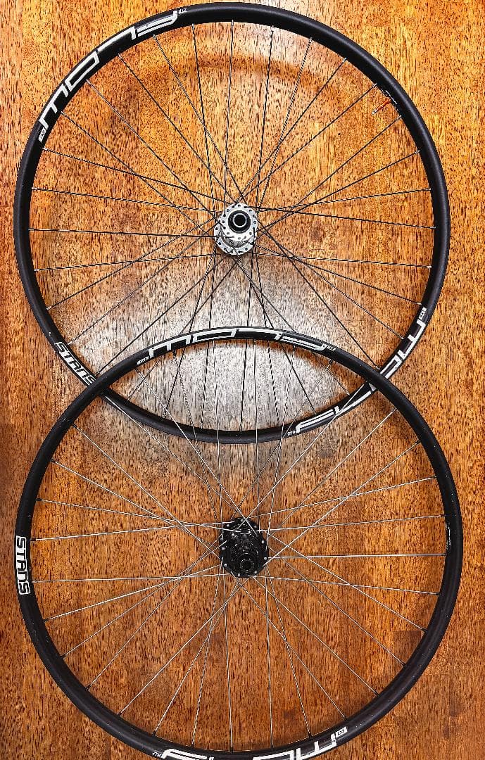 INDUSTRY NINE ハブ　STANS Flow EX3手組ホイール 前後