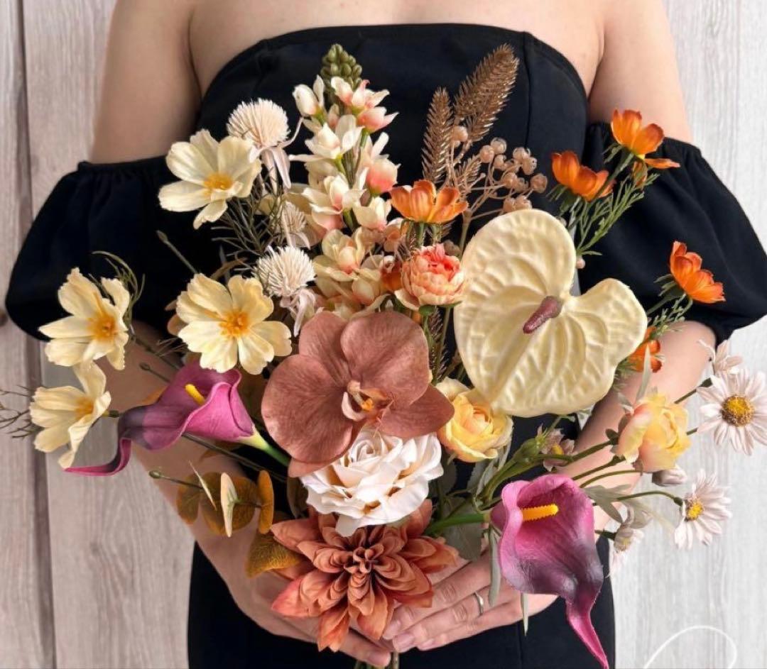 ウェディングブーケ　アーティフィシャルフラワー　クラッチブーケ