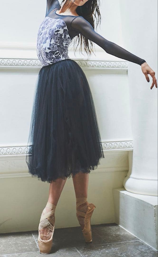 新品 stina スティナ 超人気 レオタード M 完売品