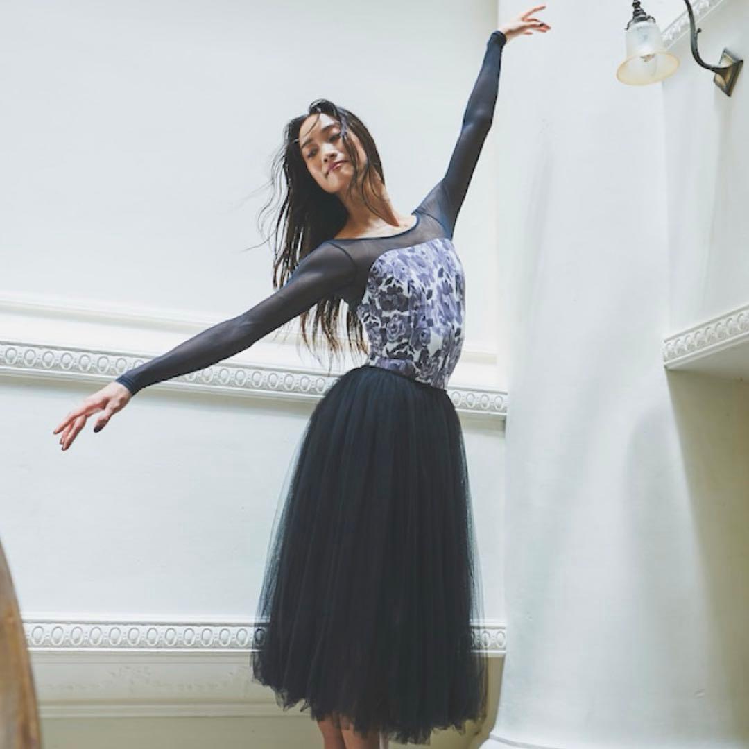 新品 stina スティナ 超人気 レオタード M 完売品