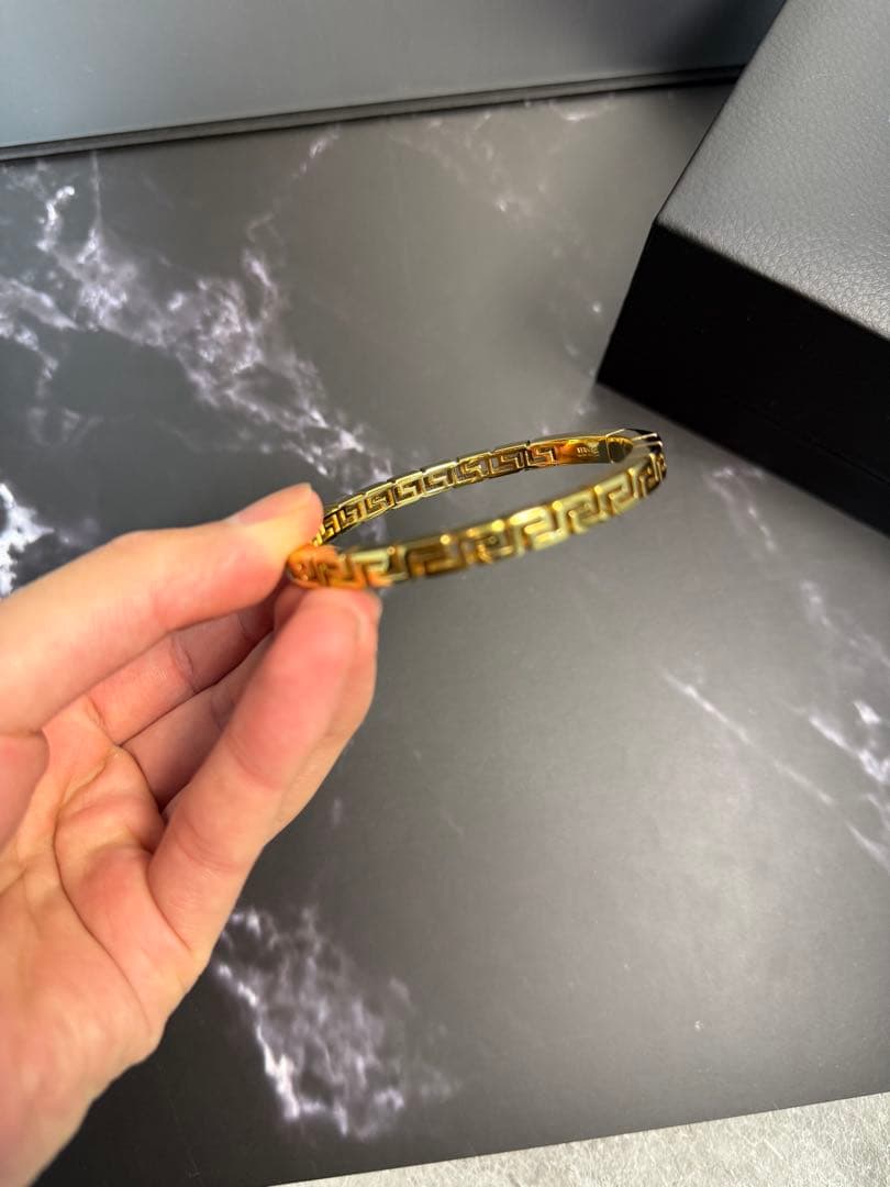 ゴロチャンズ VERSACE ゴールド ブレスレット