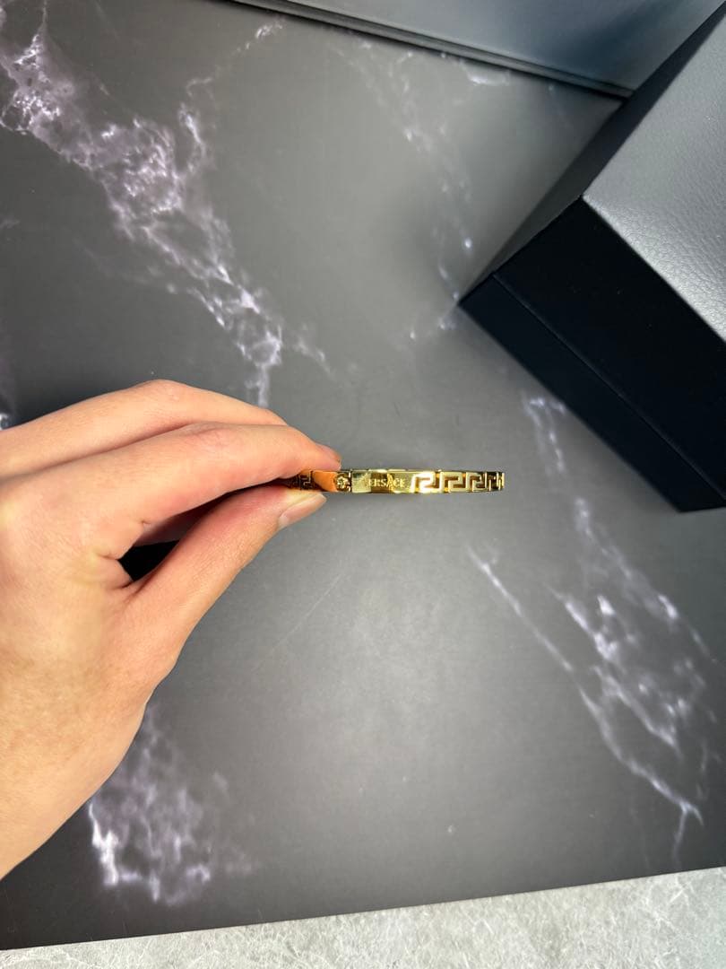 ゴロチャンズ VERSACE ゴールド ブレスレット