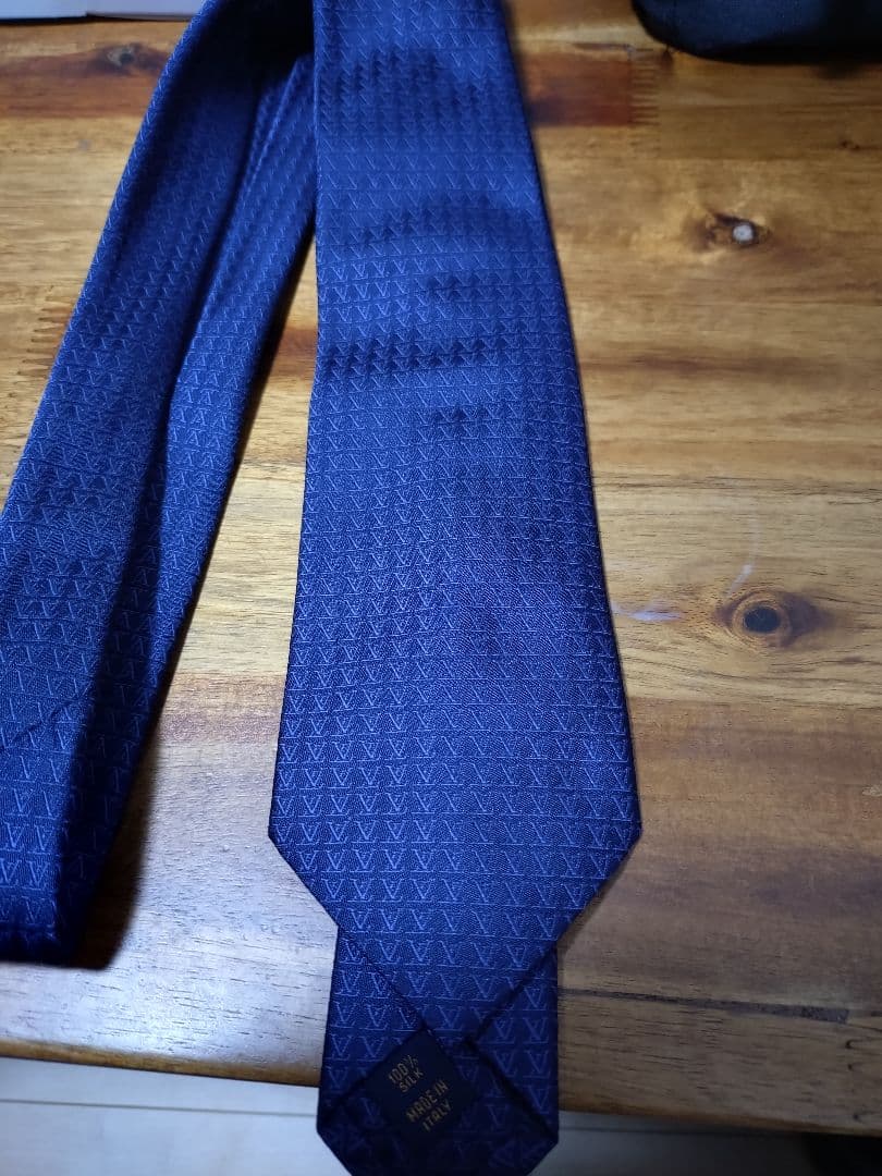 【LOUIS VUITTON（ルイヴィトン）】美品 ネクタイ 紺