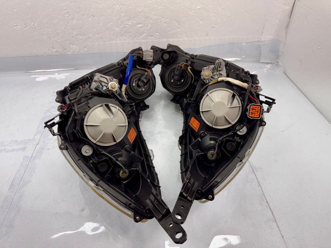 スバル レガシィ純正 後期 HID ヘッドライト 左右