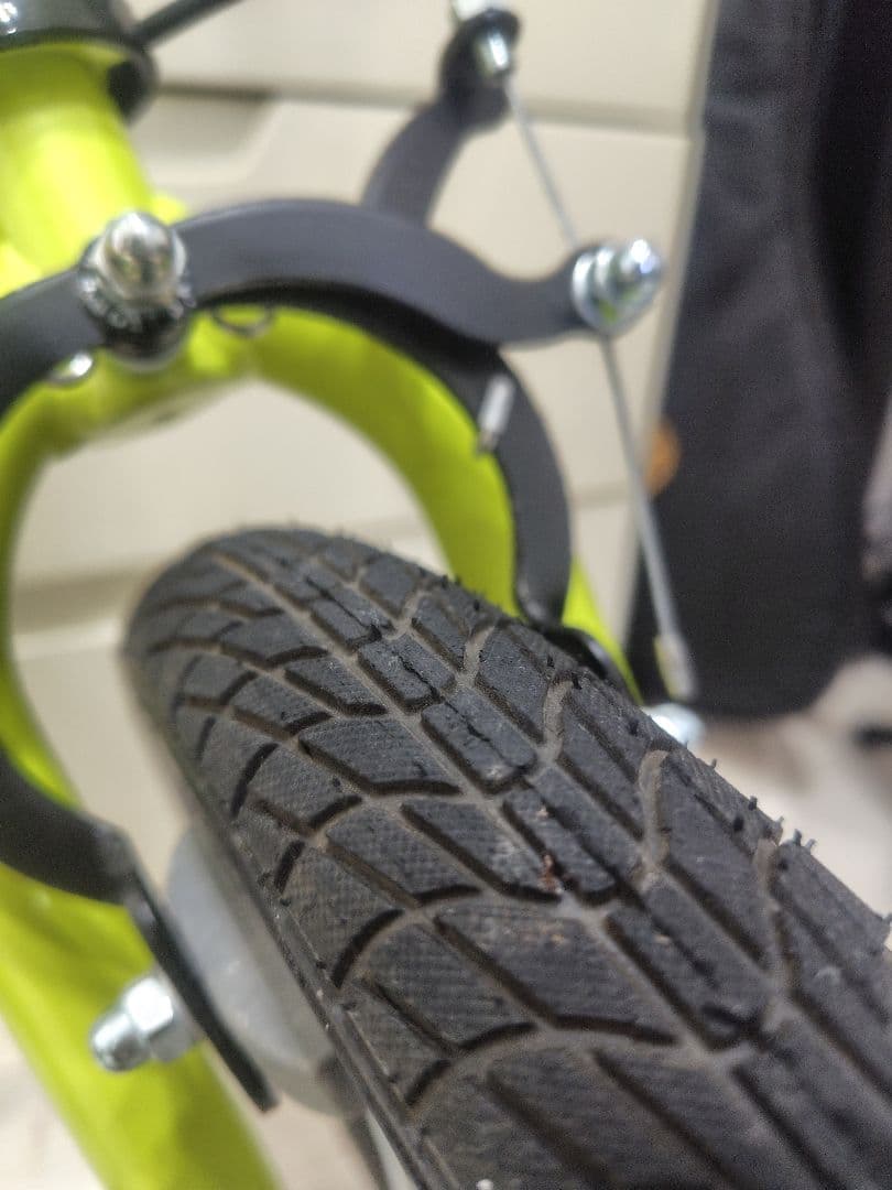 STRIDER ストライダー 14x ライムイエロー