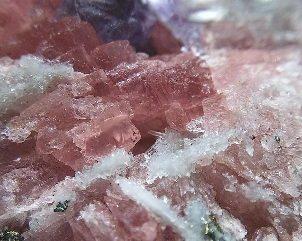 442 ロードクロサイト＆フローライト＆パイライト 標本 原石