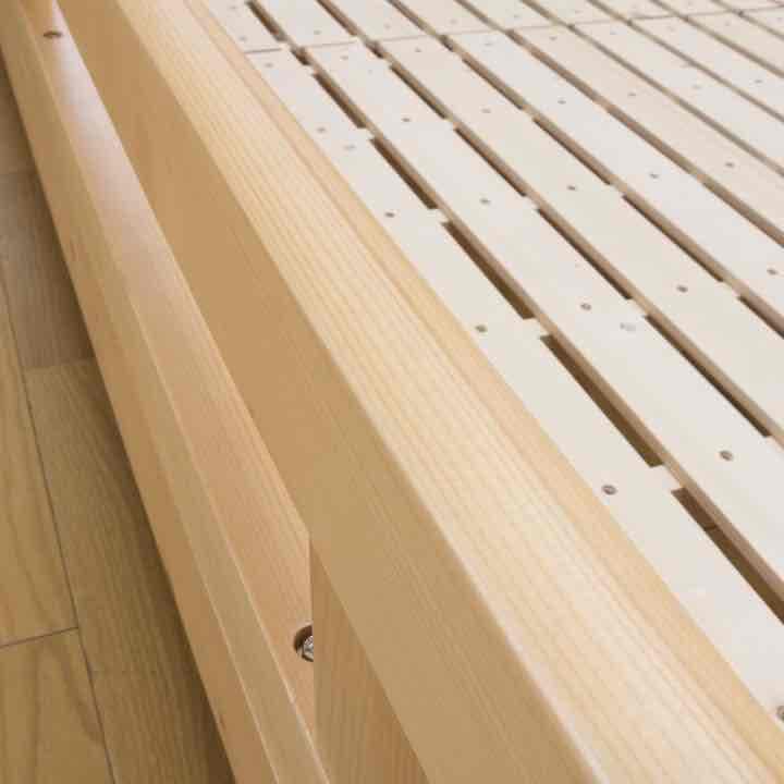 頑丈パイン材多段ベッド