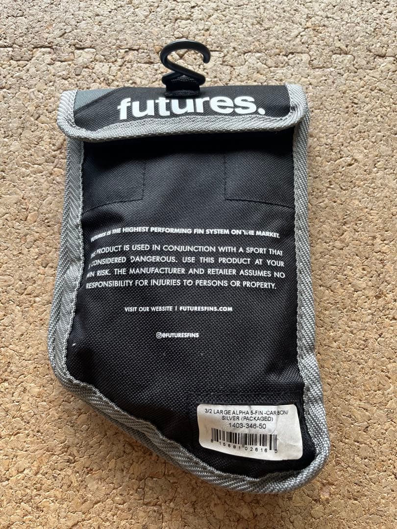 最終価格ほぼ新品Victor 3/2ラージ　フューチャーフィン