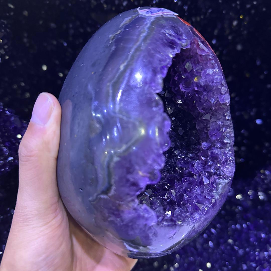 ウルグアイ産❣️天然石アメジストの卵形　置物D.475