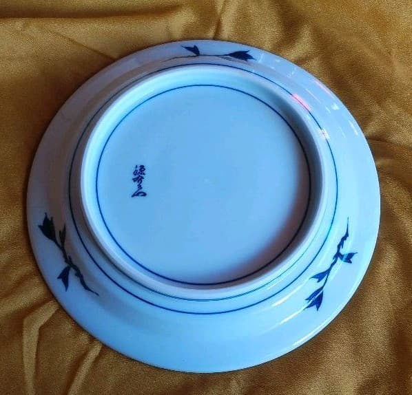 源右衛門　皿　染付牡丹