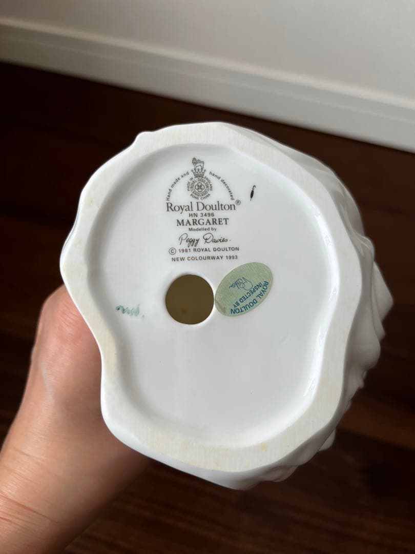 お値下げ【新品　未使用】ロイヤルドルトン　マーガレット フィギュリン
