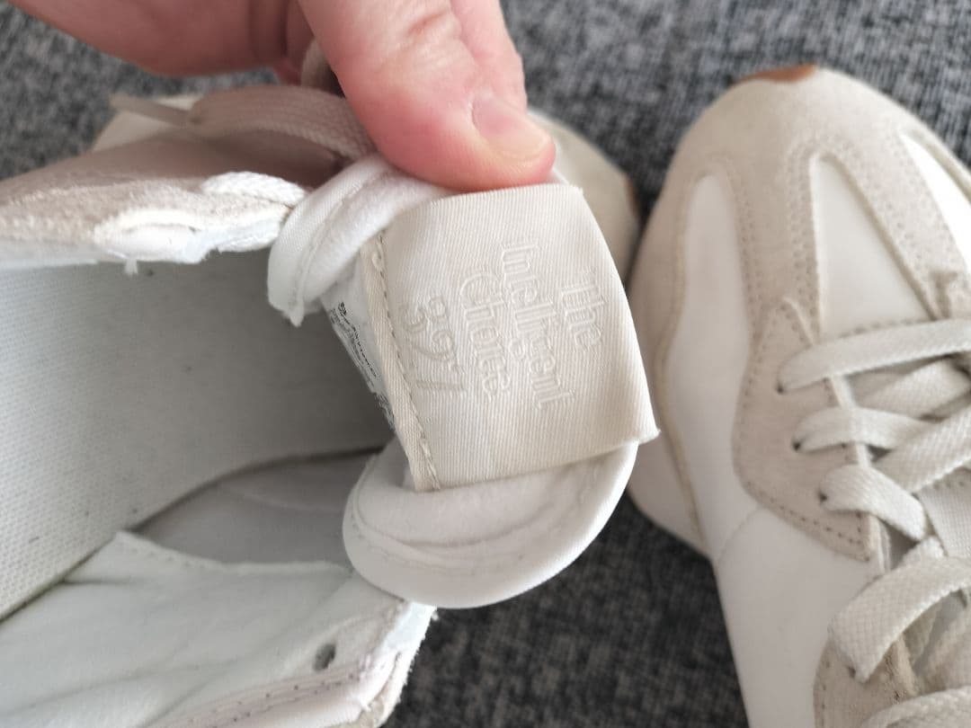 靴 New Balance 327 (WS327NKD/linen)