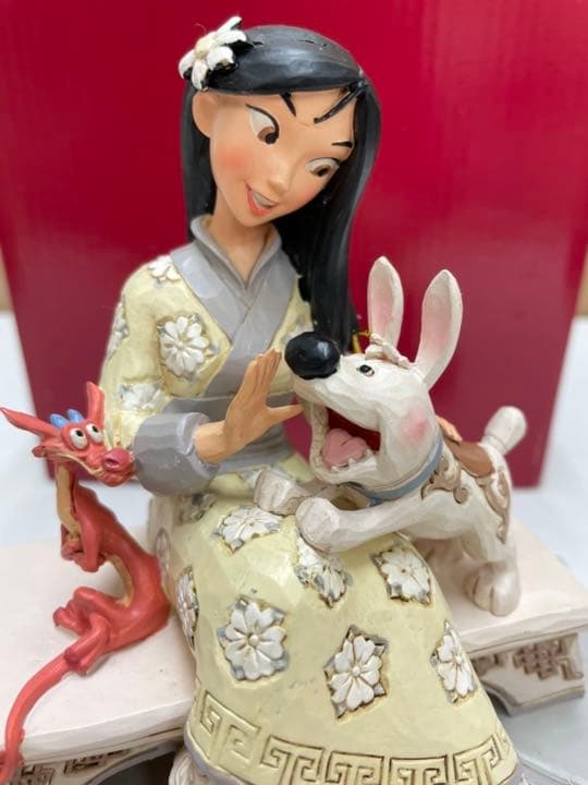 ディズニーショーケース 和服姿のムーラン　箱付き