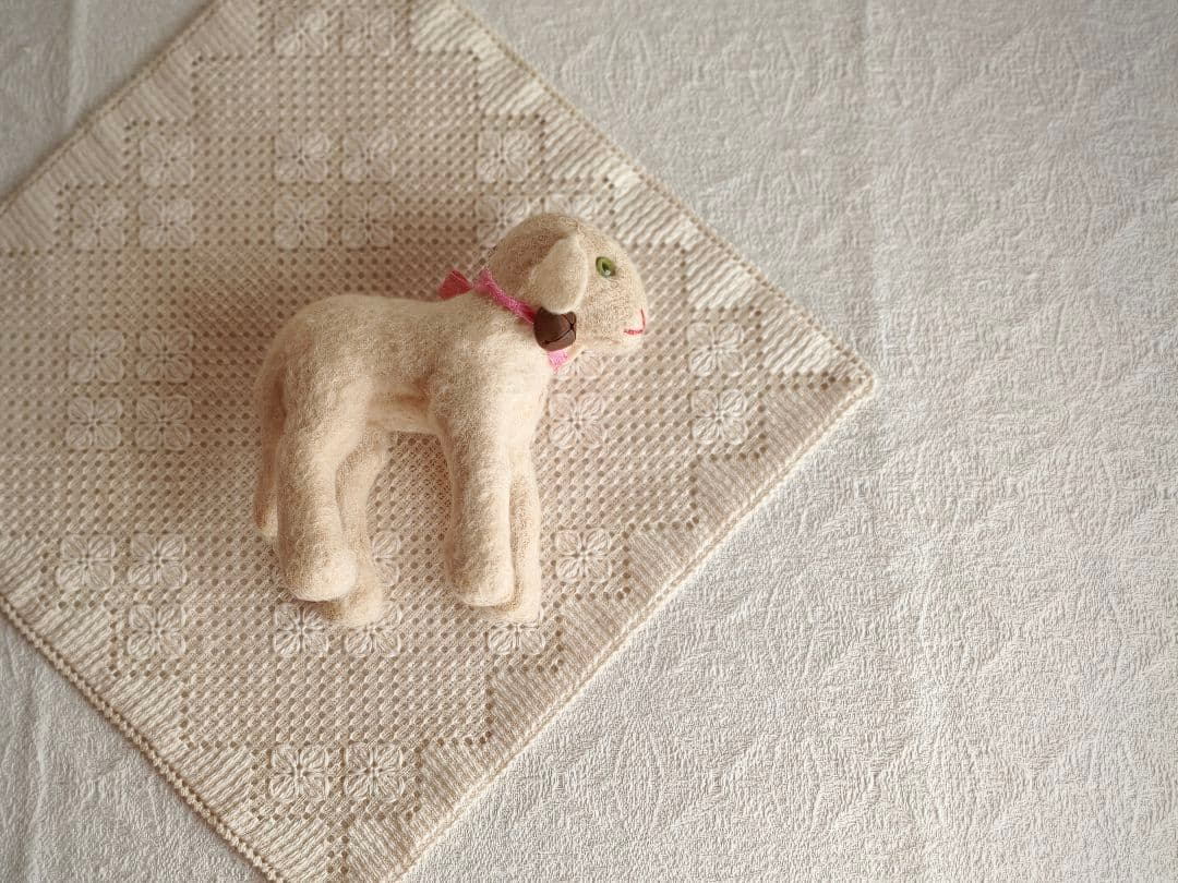 * vintage animal ❀ グリーンの瞳の 羊ちゃん