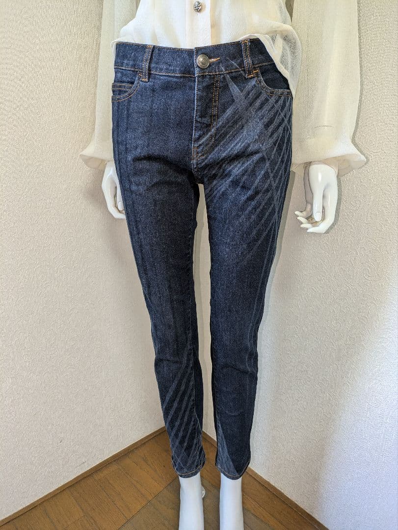 Jasmine シャネル　ブルー　スキニー　デニム