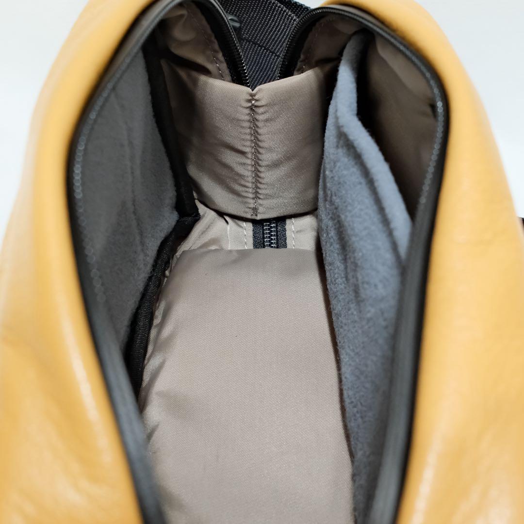 カワニシカバン　ボディバッグ　lauff​［ラフ］​　キャメル