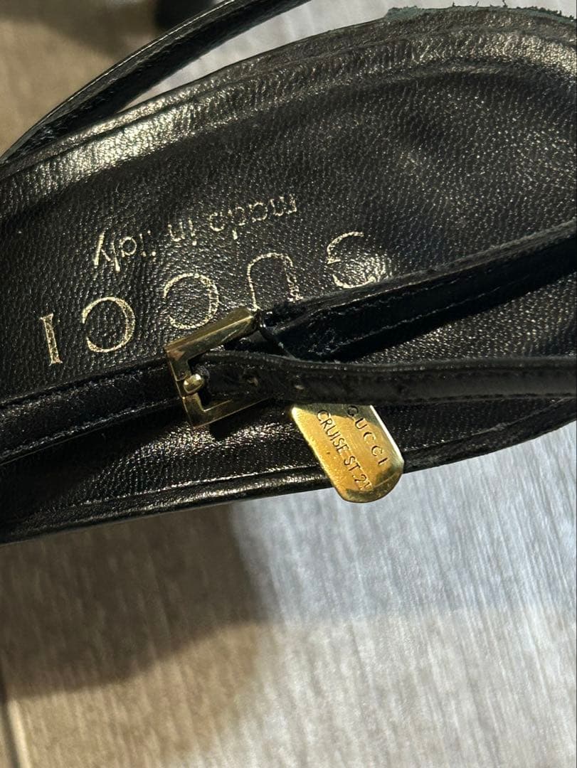 Gucci ブラック ハイヒールパンプス