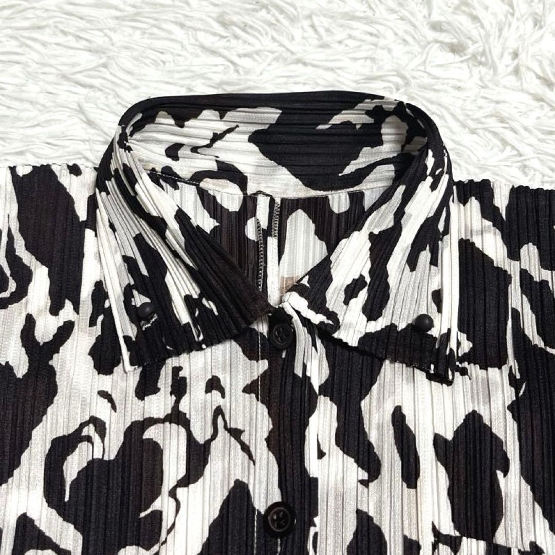 【極美品】プリーツプリーズ ボタンダウン シャツ 3 ブラック × ホワイト