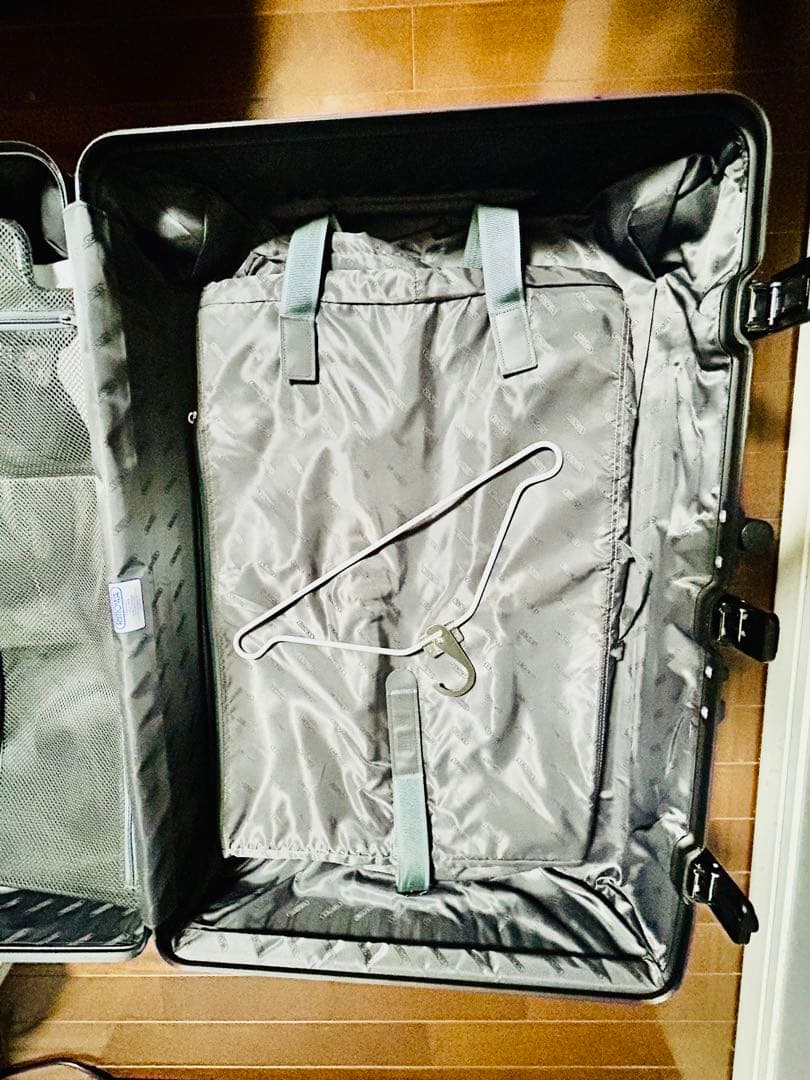 リモワ　TOPAS STEALTH 98L4輪