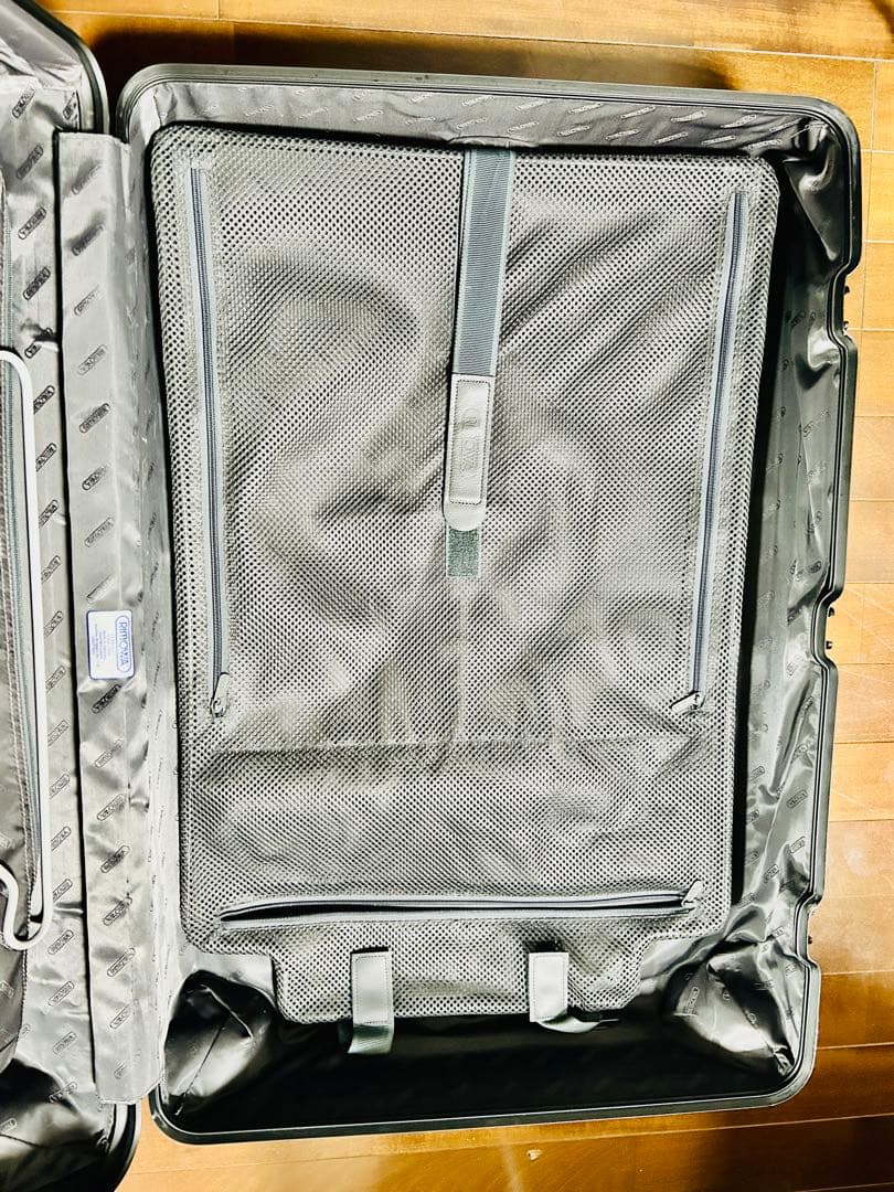 リモワ　TOPAS STEALTH 98L4輪