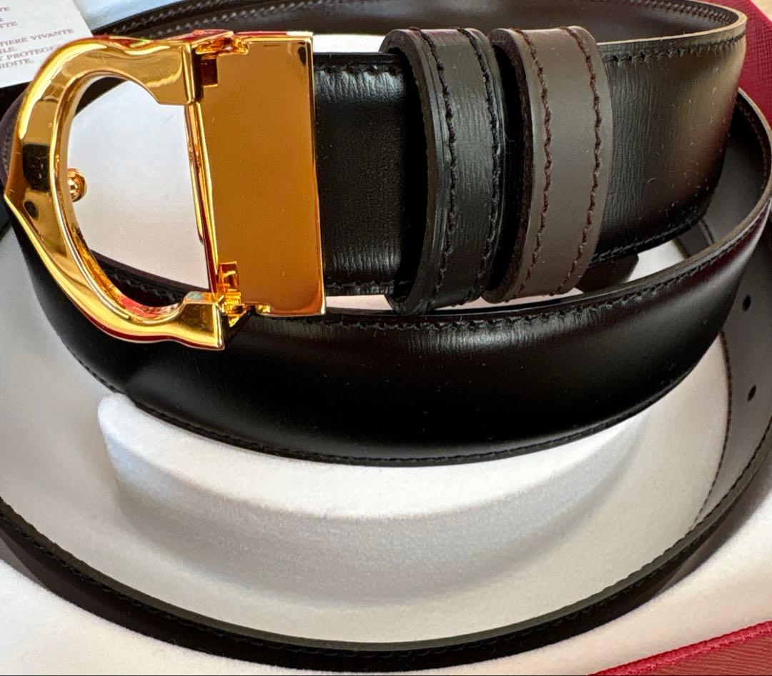 Cartier 黒 レザー ベルト ゴールドバックル