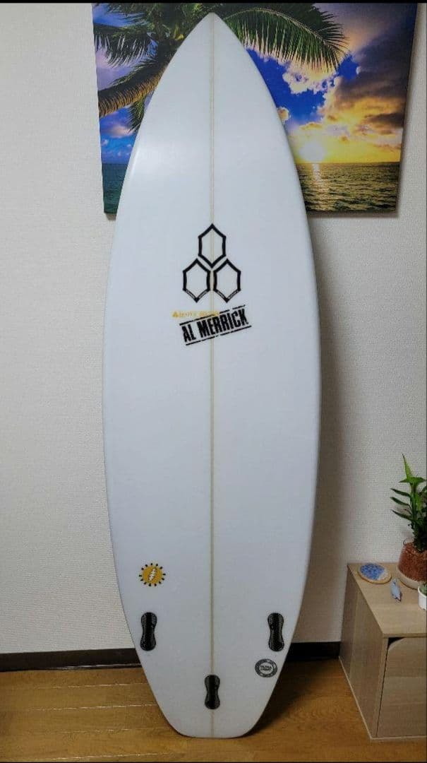 フィン付　ハッピーエブリデイ　サーフボード　5.9