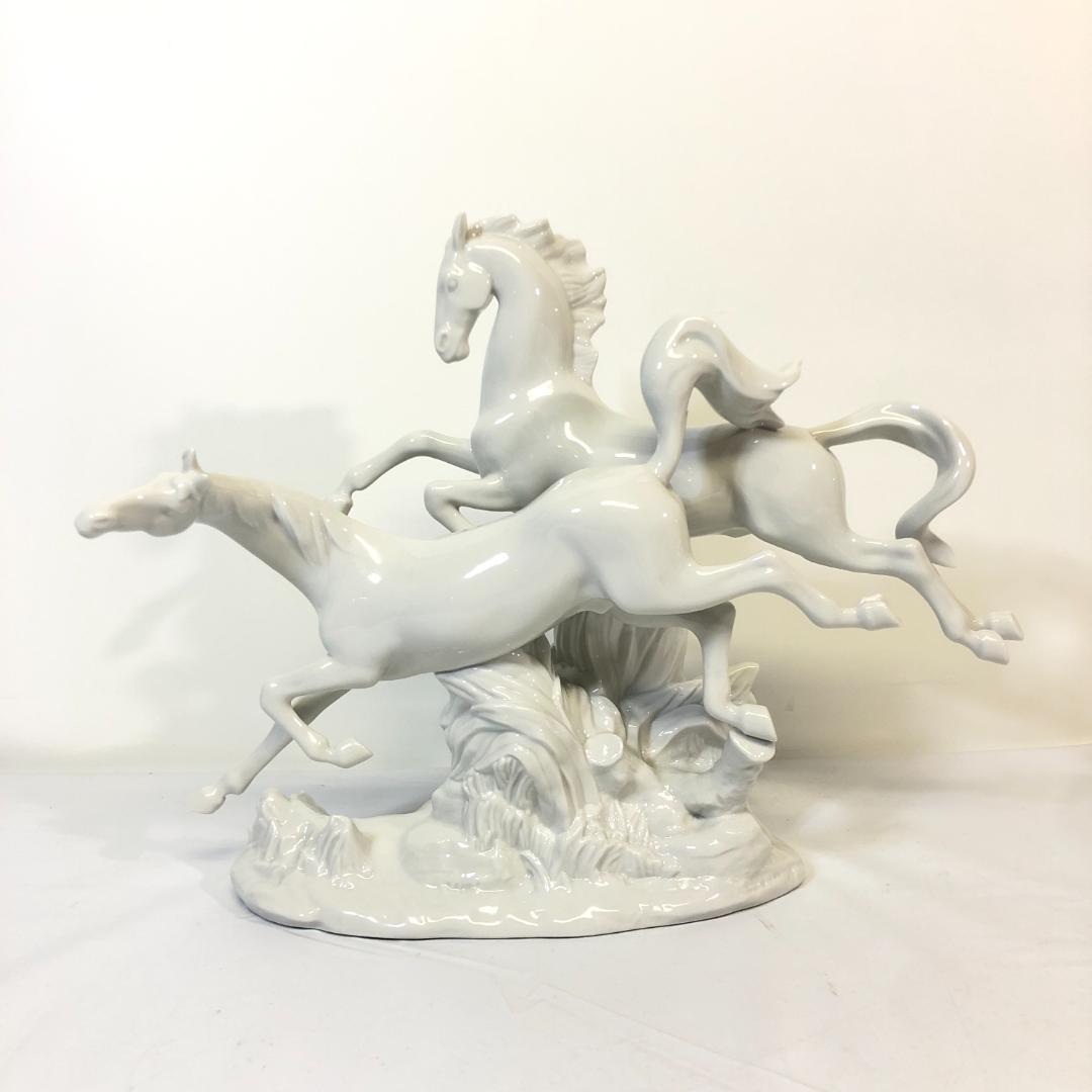 リヤドロ LLADRÓ 人形 駆ける馬 White 白