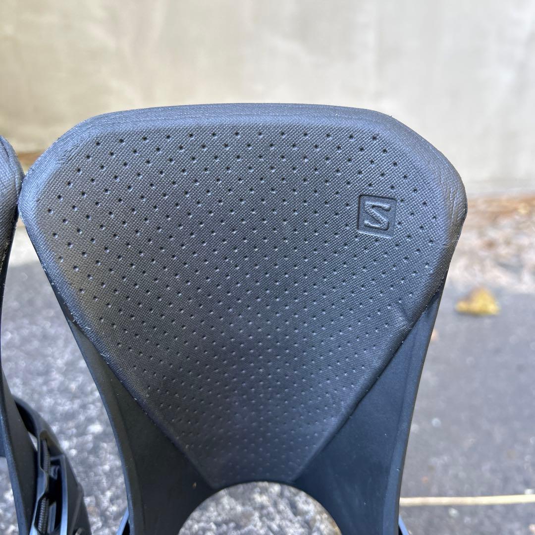 Salomon ディストリクト24-25