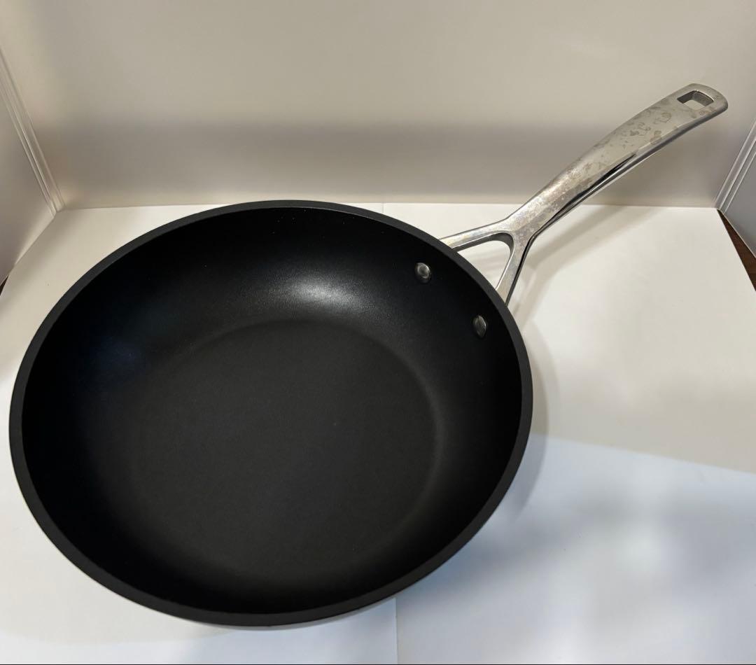 Le Creuset TNS シャロー・フライパン 24cm