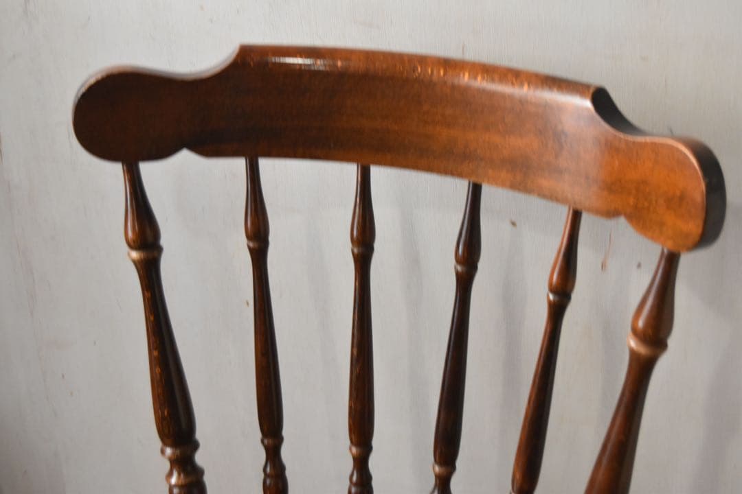 キツツキ ウィンザーチェア