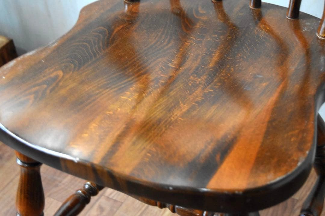 キツツキ ウィンザーチェア