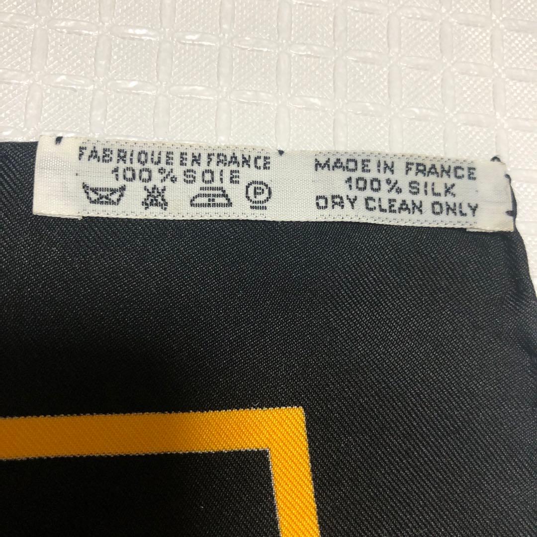 HERMES エルメス スカーフ カレ90 大判 黒 黄 ゴールド 音符