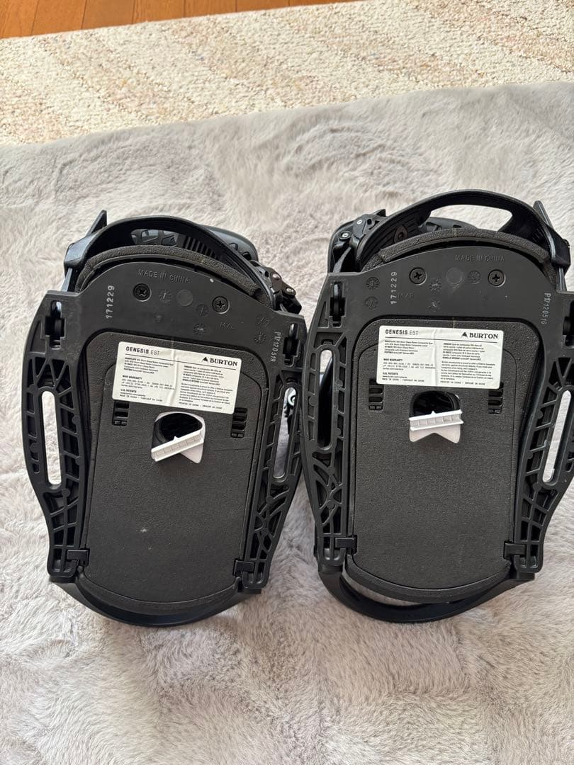 Burton GENESIS Mサイズ　EST