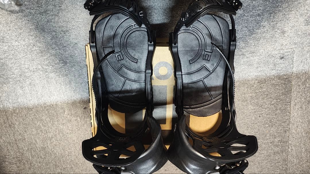 NOW ビンディング　スノーボード　BRIGADE Mサイズ