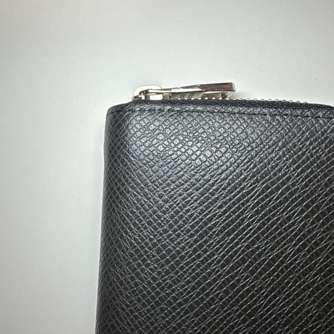 LOUIS VUITTON ブラック レザー ケース