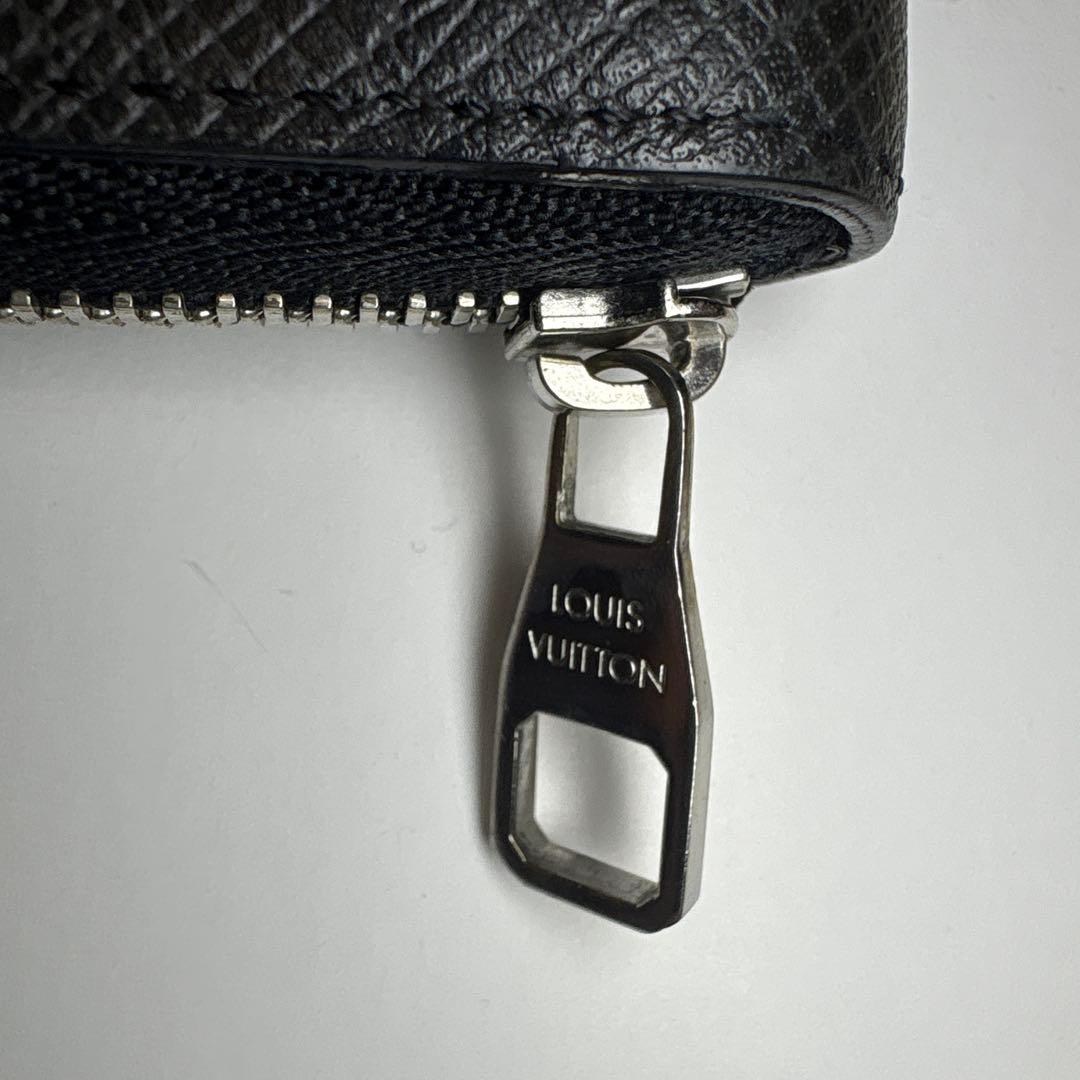 LOUIS VUITTON ブラック レザー ケース
